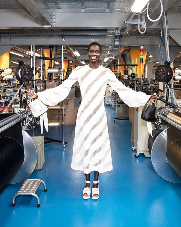 스텔라 매카트니 인스타그램에 소개된 지속가능한 공급망 관련 소식. "브루넬로(Brunello)는 우리의 유기농 면화와 지속가능한 비스크스(레이온) 공장 그 이상" "그들은 우리의 가치를 공유하고 더 나은 미래를 만드는 우리의 파트너"라고 밝혔다. /스텔라 매카트니 인스타그램