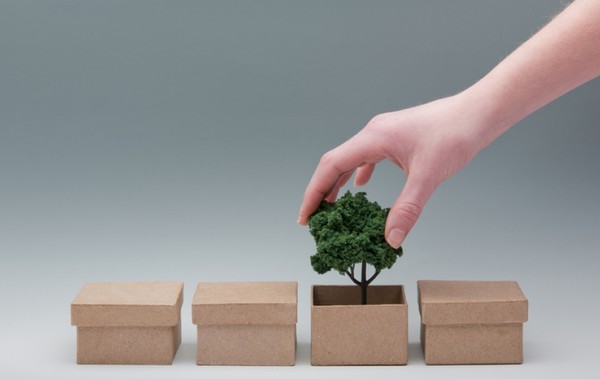 식품 및 소비재 기업들은 제품 재사용을 위해 내구성이 있는 포장재로 바꾸고 있다. 제품 및 포장 업체 중 3분의 1 이상이  플라스틱 경제 글로벌 위원회(Plastics Economy Global Committee)에 재생가능한 포장재 도입을 시험 중에 있다고 보고했다. /swedbrand-group