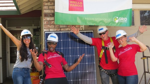 웰스파고는 태양광설치 비영리단체 그리드 얼터너티브(Grid Alternative) 후원 및 자원봉사활