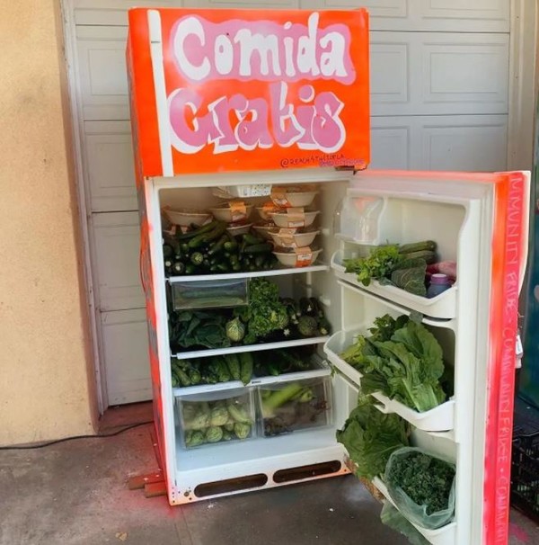 치타는 무료 식품을 공유하는 냉장고를 설치하는 '#foodbearing 캠페인'을 운영해 많은 주민들도 캠페인에 참여하고 있다/치타 