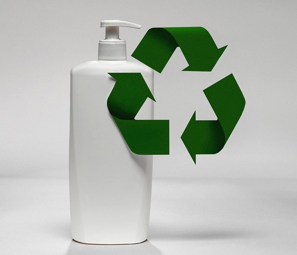 프랑스 정부는 플라스틱 사용 저감을 위해 2040년까지 모든 일회용 플라스틱 포장을 중단하는 등의 플라스특 규정 강화 정책을 최근 발표했다. 이 가운데, 프랑스 기업들이 착한 패키징에 동참하여 플라스틱 저감 활동을 확대하고 있다. / 로레알 홈페이지