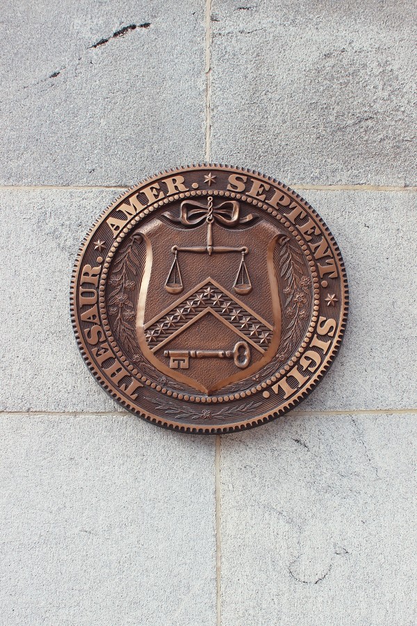 HSBC, JP모건 등 글로벌 은행들이 지난 20년간 2100건의 불법 거래에 개입했다는 의혹을 받고 있어 후폭풍이 예상된다. 이 의혹은 미국 재무부의 의심거래보고서(SAR)에 담긴 내용으로,  의혹이 제기되자 주가가 하락하는 모습이 목격되기 시작했다. 이에 대해 은행들은 현재는 책임있는 거래와 더불어 법적 규율을 준수해 거래하고 있다고 밝혔다./ 픽사베이 