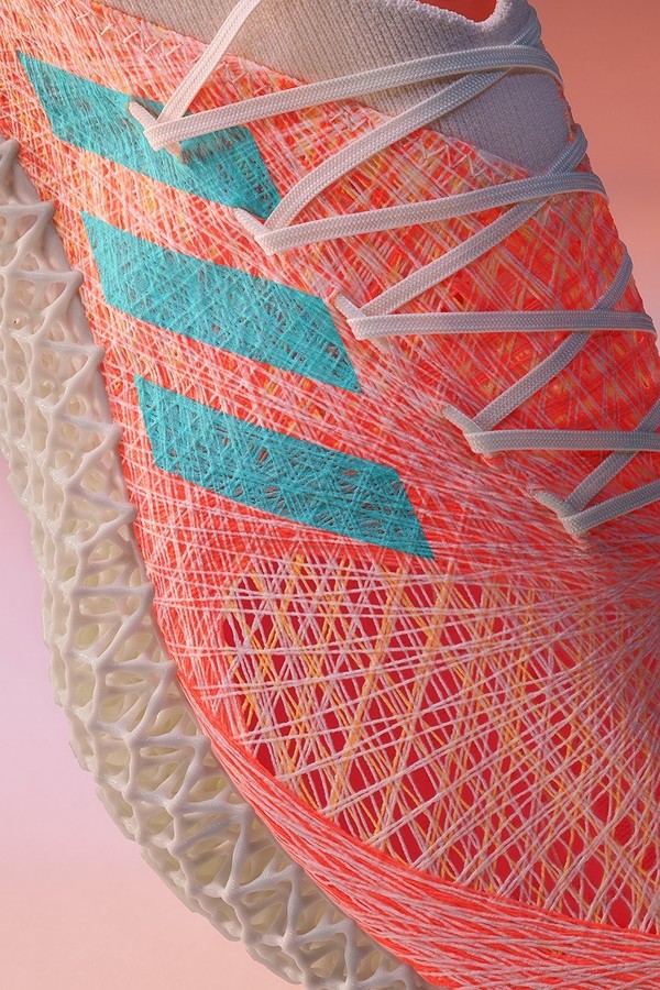 아디다스 상부 표면/아디다스