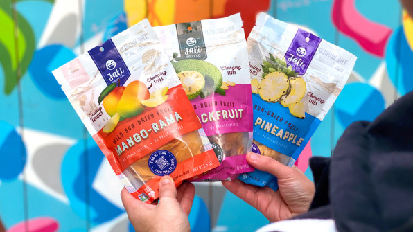 어그리 사이클은 일반 시장에서 판매될 수 없는 남은 과일이나 음식 원료를 업사이클링해 지속가능한 식품을 생산한다/어그리 사이클