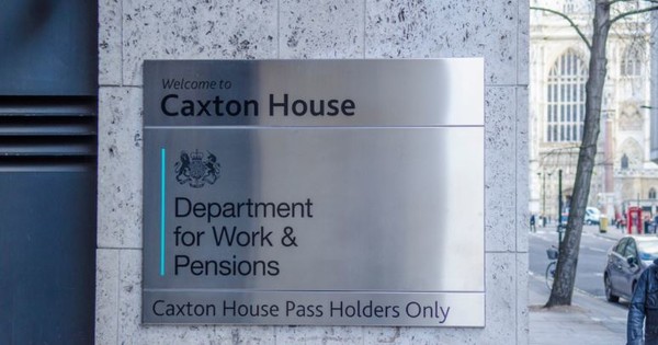 이번 의무화는 노동연기금부가 주도했다. 