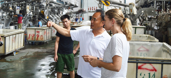 ﻿ 협력업체 현장실사에 나선 바우데 직원/ 바우데