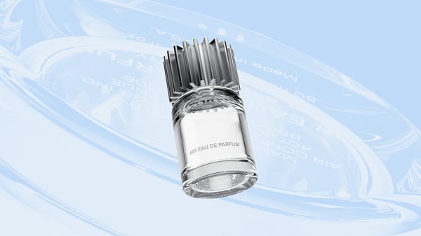 에어 컴퍼니는 화학비료나 연료 대신 탄소를 포획해 만든 에탄올로 향수를 출시했다/에어 컴퍼니