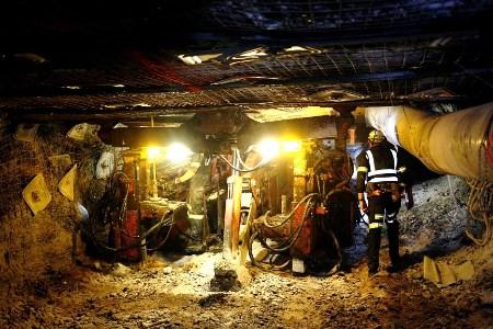 ﻿석탄 산업은 모든 산업중 산업재해율이 가장 높다. / 세계석탄협회