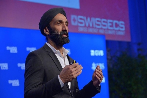 퀀텀스케이프의 CEO 자그딥 싱은 2021년 23억 달러 상당의 스톡옵션을 받았다./ 퀀텀스케이프