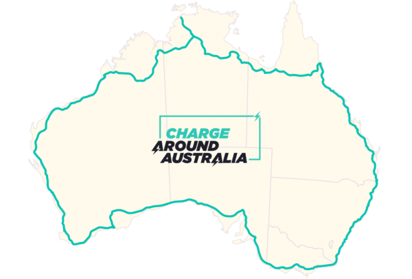 호주 뉴캐슬 대학교 연구팀이 인쇄된 태양광 패널로 충전하면서 호주 전역을 도는 프로젝트를 진행 중에 있다./ 차지어라운드오스트레일리아.