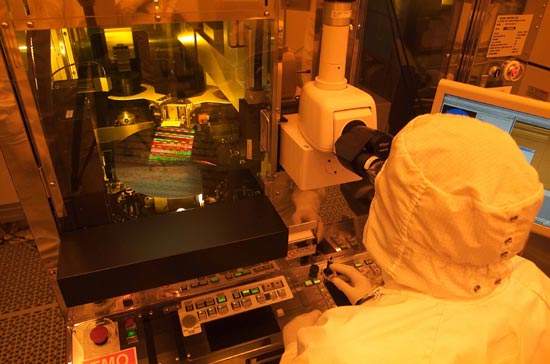 인텔의 반도체 칩 제조 과정/인텔 홈페이지(https://www.semiconductor-technology.com/projects/intel/)