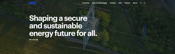 IEA 2022 보고서에 따르면  클린테크 분야가 에너지 투자의 확대를 이끄는 중요 축이 되고 있다./ IEA