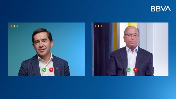 블랙록의 래리 핑크가 스페인 은행 BBVA이 개최한 ‘제 2회 지속 가능성 포럼’에 참여해 BBVA의 CEO 카를로스 토레스 빌라와 대담을 했다. /BBVA