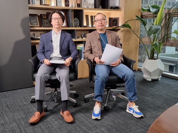 기후변화센터와 임팩트온은 정림건축 사무실에 방문해 기현철 NID 본부장(오른쪽)과 안성우 이노베이션 본부장(왼쪽)에게 지속가능한 건축에 대해 질문했다. 지속가능한 건축은 '좋은 건축'의 한 특징이며, '패시브 디자인'이라는 기본 설계에 충실할 때 실현될 수 있다는 게 이들의 설명이다./ⓒ임팩트온