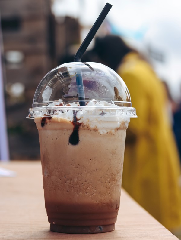 지난 5월 20일 환경부는 일회용컵 보증금제의 시행을 2022년 12월 1일까지 유예한다고 발표했다. 이미 2년 전에 결정된 제도의 시행을 불과 3주 앞두고 미룬 것이다.