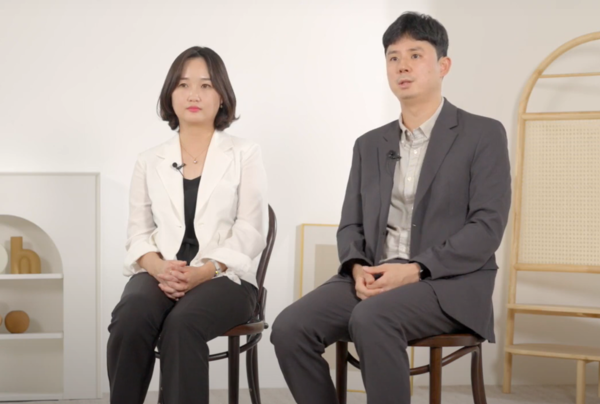 기후변화센터와 임팩트온은 SK넥실리스의 정성원 SKC ESG 기획팀 매니저(오른쪽)와 김보영 SK넥실리스 ESG  경영팀 매니저(왼쪽)를 만나 전기차 소재 기업의  ESG와 친환경 공정에 대해 물었다. SK넥실리스는 동박 제조에 재활용 소재를 활용하고 RE100 달성을 통해 제조 공정의 환경영향을 줄이려는 노력을 하고 있다. /ⓒ기후변화센터