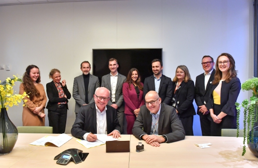 헨켈과 셸의 서명식/헨켈 홈페이지