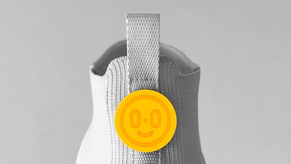 친환경 브랜드 올버즈(Allbirds)가 세계 최초로 탄소발자국이 나오지 않는 탄소중립 신발 ‘문샷(M0.0NSHOT)’을 발표했다./ 올버즈