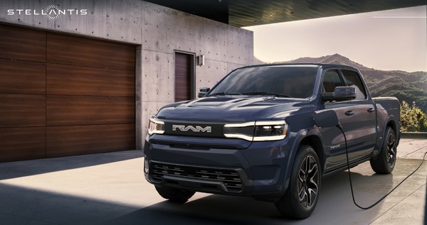 여러 자동차 브랜드를 거느린 스텔란티스의 홈페이지