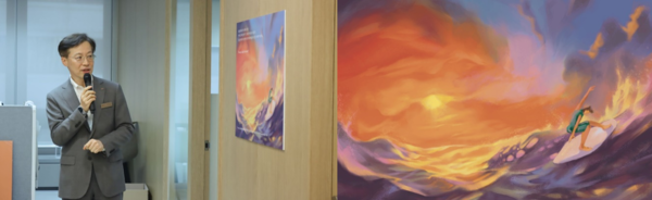 나석권 CSES원장이 ESG픽처북 작품을 하나씩 설명하고 있다. 그는 “물이 100도에서 끓듯, 서서히 그러나 꾸준히 노력하다보면 ESG도 성공하게 될 것”이라고 말했다. ESG픽처북은 4월 말 시판될 예정이다./ⓒCSES