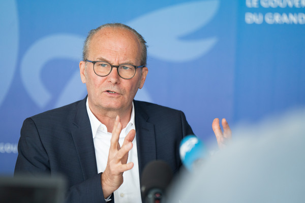 룩셈부르크 클로드 투르메스 장관은 지난 2월, EU 11개국의 원자력 동맹 발표 이후 "새로운 원자력 발전소는 건설하는 데 15년이 걸리며 풍력과 태양광 발전소보다 2~3배 더 비싸다. 실용주의가 아니라 이데올로기"라고 말했다./ MEA Luxembourg