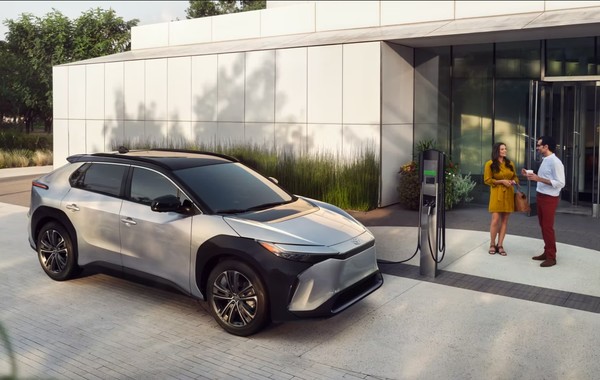사진은 도요타 최초의 순수 전기차 bZ4X/미국 도요타 홈페이지