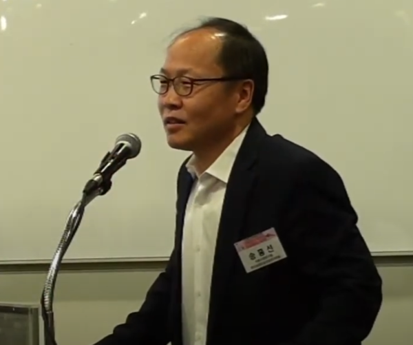 탄소 배출권 유상할당을 업종별로 차등 적용해야 한다는 송홍선 자본시장연구원 선임연구위원/기후변화센터