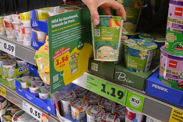 페니는 캠페인 기간동안 2150개 지점 내 9가지 제품을 대상으로 실제 환경 비용을 청구할 것이라고 전했다./ 페니