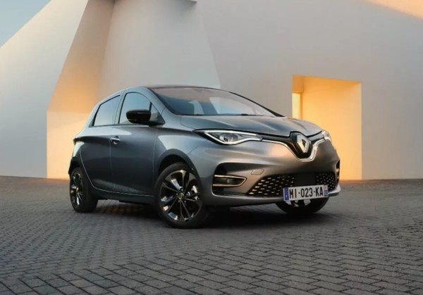 프랑스를 대표하는 전기차라고 할 수 있는 르노의 조에/홈페이지