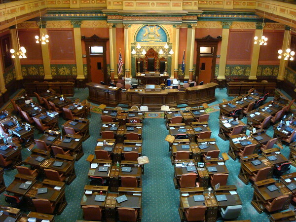 미국 미시간주 의회가 전국에서 가장 야심 찬 청정에너지 목표 중 하나를 포함한 법안을 일괄 통과시켰다./flckr