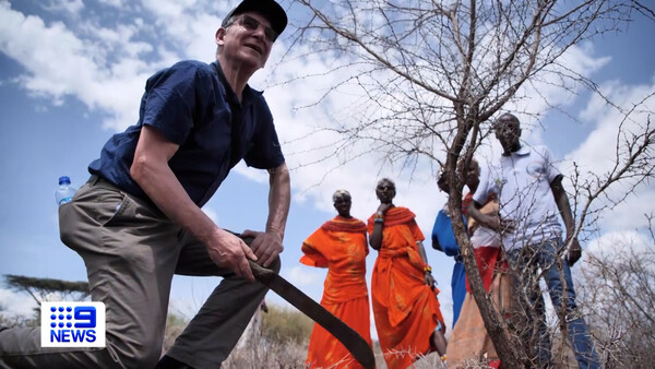 토니 씨는 1983년, 니제르 지역에서 10명의 현지 농민 지원자를 받고 그들의 땅에서 나무를 재생해보는 시도를 시작했다./월드비전