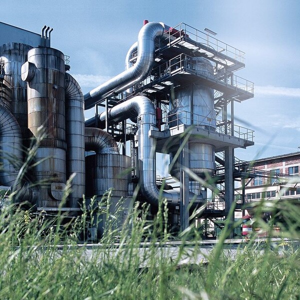 최대 철강기업인 티센크루프 스틸(Thyssenkrupp Steel) 철강 산업의 경제적 어려움을 완화하기 위해 대대적인 조직 개편을 할 수 있다고 밝혔다./ 티센크루프 스틸