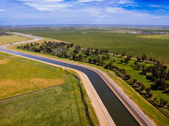 수상 태양광 발전 R&D 프로젝트가 진행되는 캘리포니아주 델타-멘도타 운하/내무부