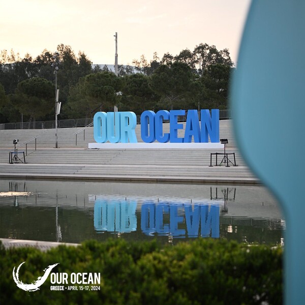 제 9차 아워 오션 컨퍼런스에서 세계 각국 정부 대표는 세계 해양을 보호하기 위해 유엔 해양보호조약을 비준할 것을 촉구했다./ 아워 오션 