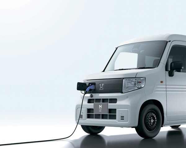  합작투자회사 ALTNA가 첫 번째로 전기차 사업을 벌일 혼다의 미니 밴(Van) 모델인 N-VAN e 이미지./혼다 홈페이지