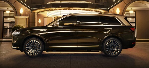  화웨이와 세레스의 합작사인 아이토(AITO)가 지난해 선보인 전기 SUV M9./아이토 홈페이지.