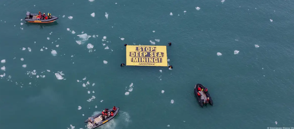 1년간의 압박끝에 노르웨이 정부가 북극 해역 내 심해 채굴에 대한 첫 번째 허가 라운드를 중단하기로 합의했다/Greenpeace_Bianca Vitale