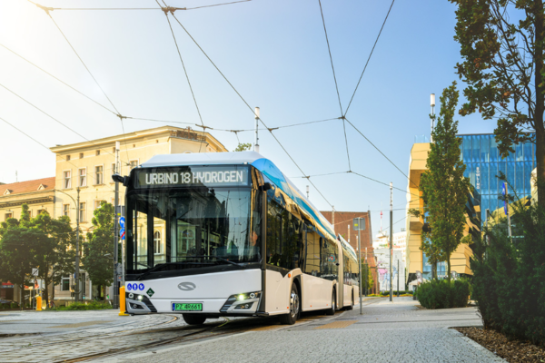 솔라리스의 혁신은 배터리의 투명성과 지속 가능성을 높이는 동시에, 유럽 전기버스 시장에서 주도적인 역할을 하고 있다./ Solaris 홈페이지