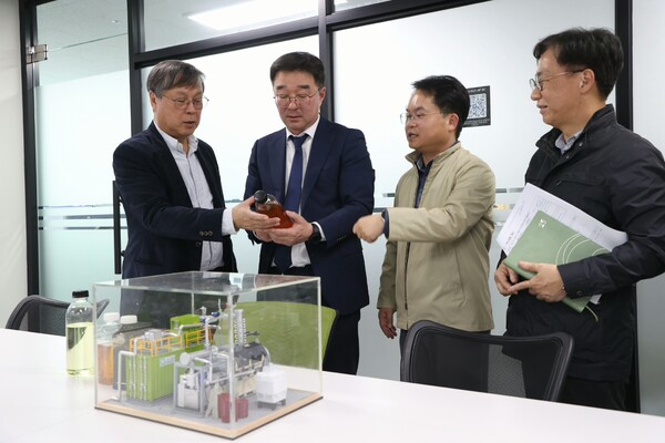 조달청(청장 임기근)은 25일 ㈜에코인에너지(대표 이 인)를 방문해 현장목소리를 청취했다./조달청.