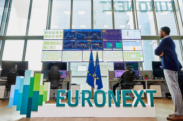  유로넥스트(Euronext)가 ESG를 재정의하고 방산산업에 대한 투자 기준을 완화하겠다고 발표했다./유로넥스트
