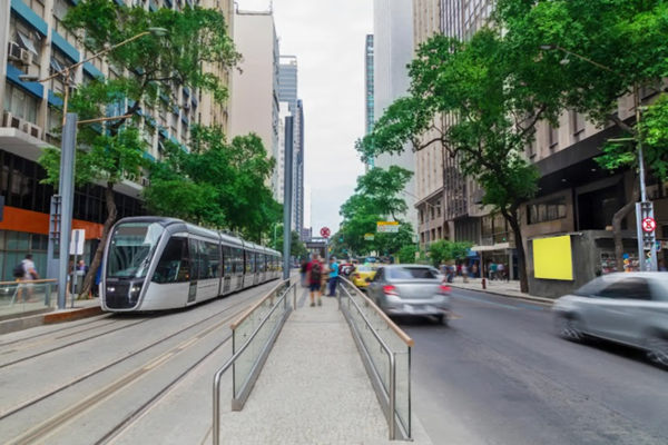 구글이 브라질 전역에서 AI 기반 교통 최적화 도구를 확대하며 연료 소비와 배출량을 동시에 줄이고 있다. / 자료= 구글