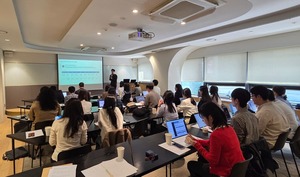 ESG팀이 AI 도구 활용해 성과내는 법...보고서 '사전 진단' 중요 - 뉴스 썸네일 이미지